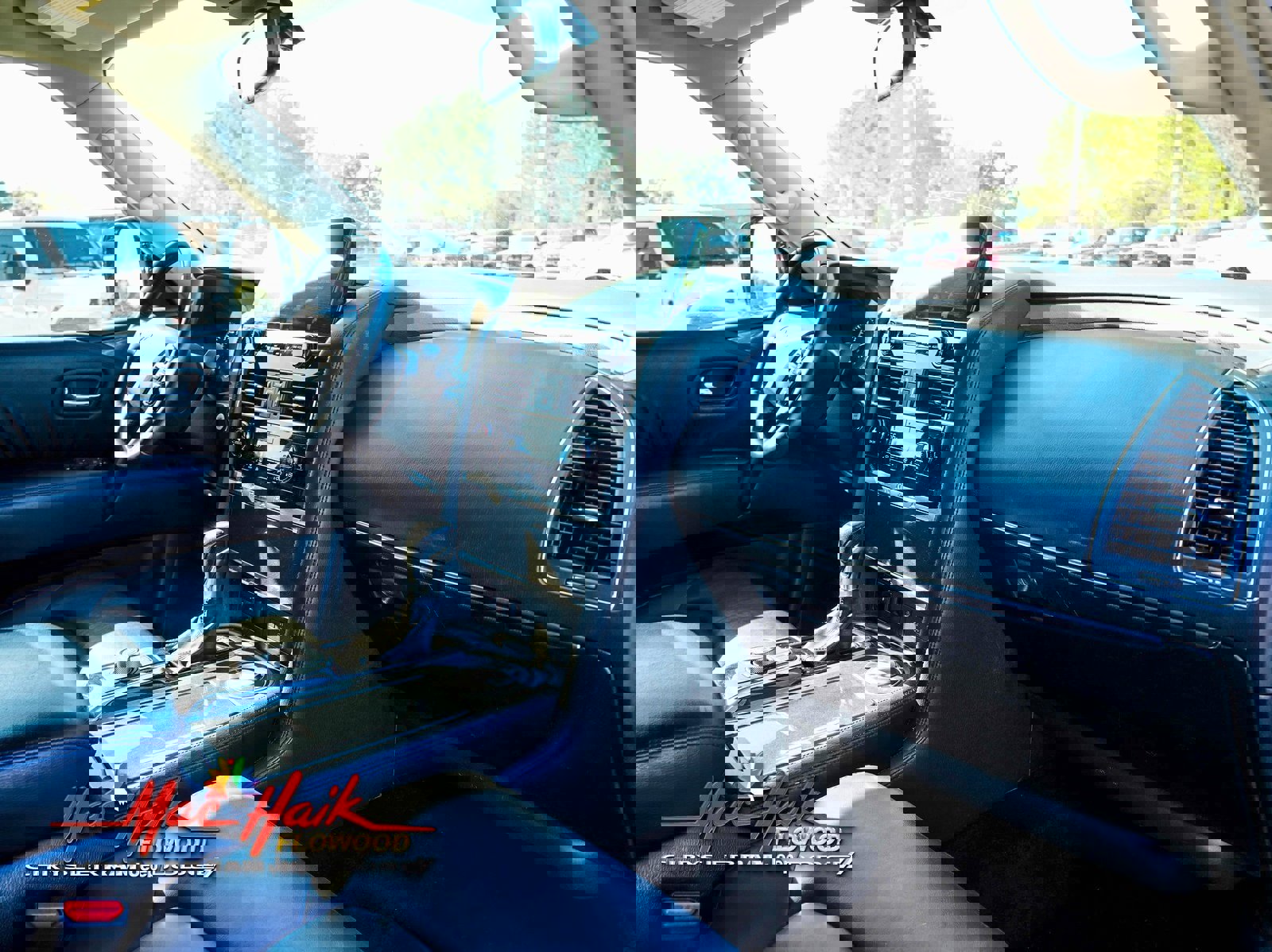 Used 2023 Nissan Armada SV image 8