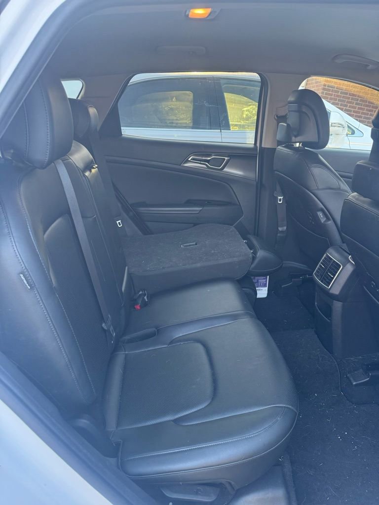 Used 2024 Kia Sportage EX image 6