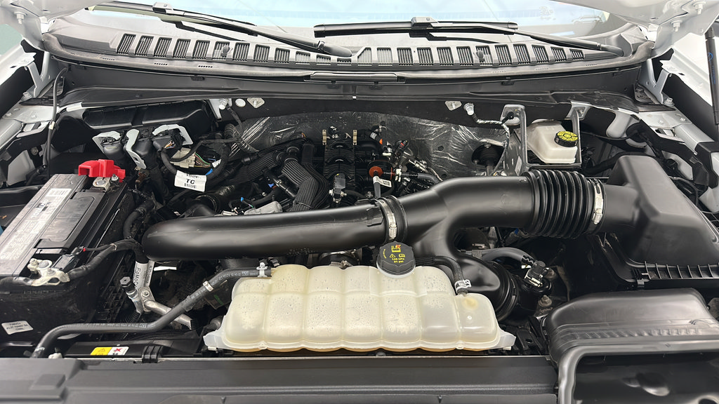 Used 2025 Ford Expedition Active AWD/4WD image 24