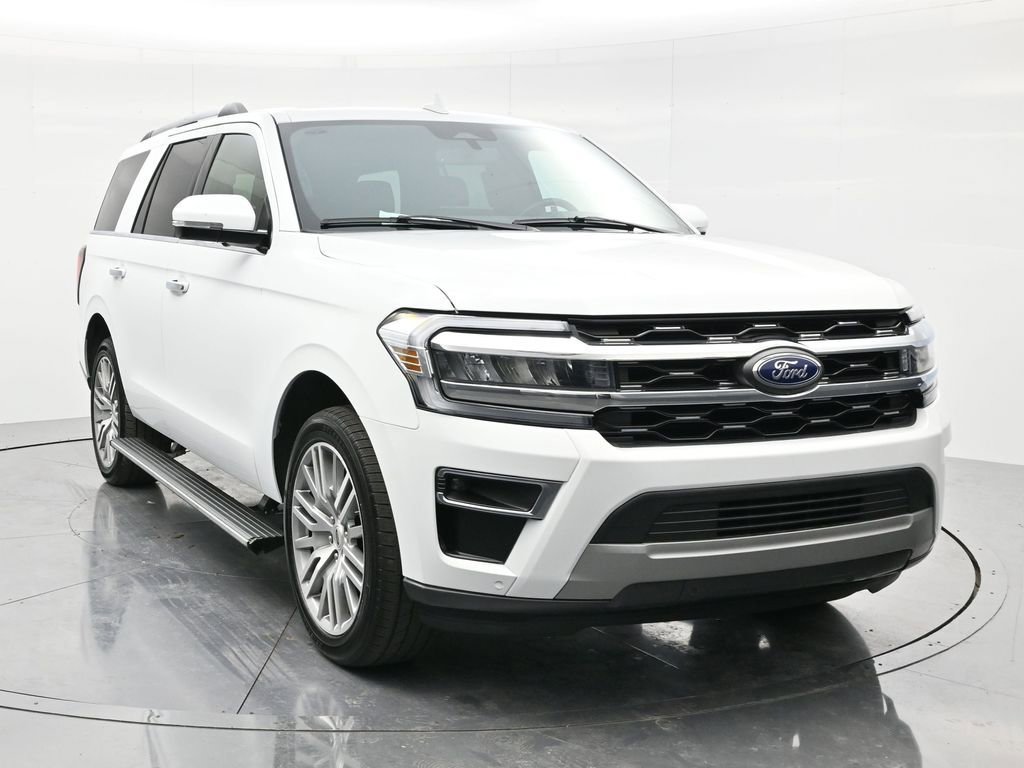 Used 2024 Ford Expedition Limited image 3