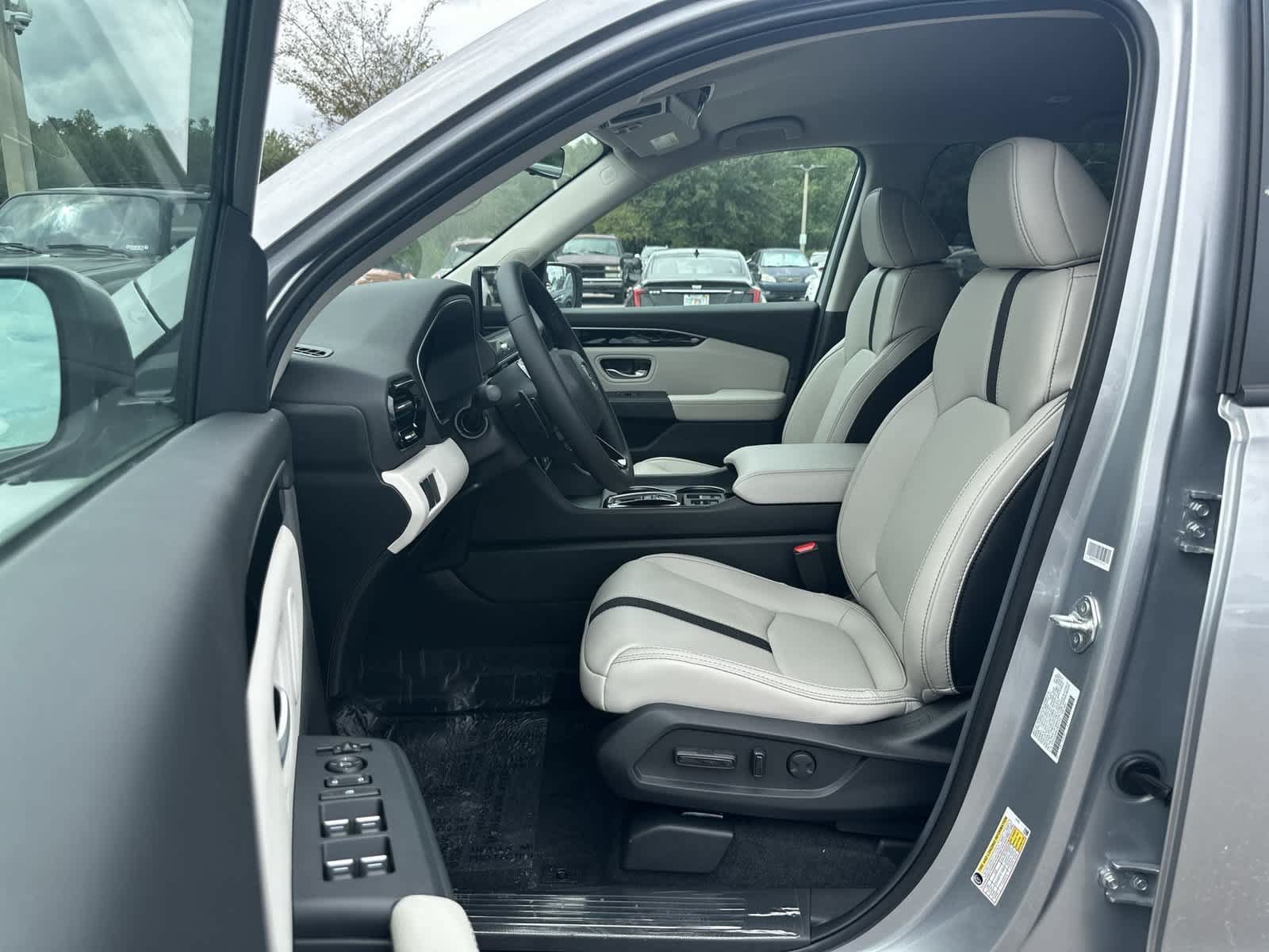 New 2026 Honda Pilot EX-L image 2