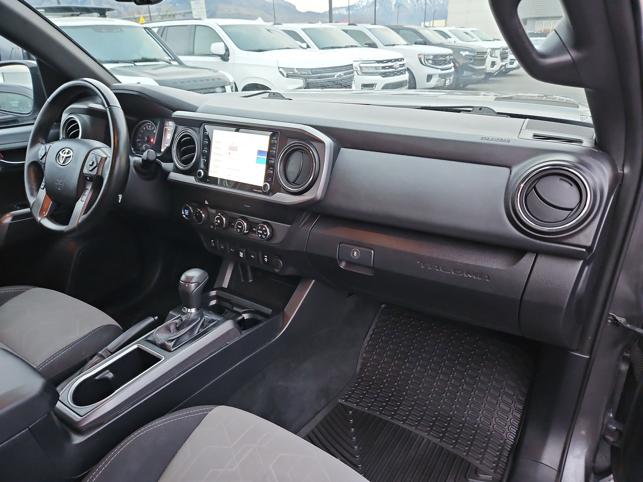 Used 2020 Toyota Tacoma TRD Off-Road w/ Technology Package image 33