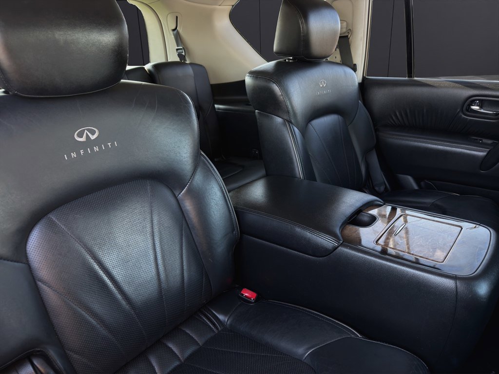 Used 2014 INFINITI QX80 4WD w/ Deluxe Touring Package image 14