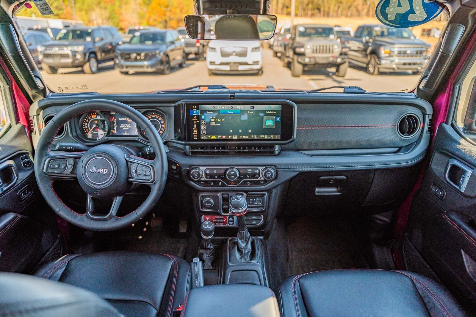 Used 2024 Jeep Wrangler Unlimited Rubicon w/ Technology Group image 23