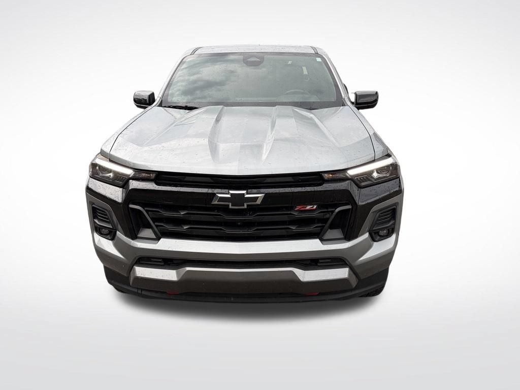 Used 2023 Chevrolet Colorado Z71 w/ Z71 Convenience Package 2 AWD/4WD image 2