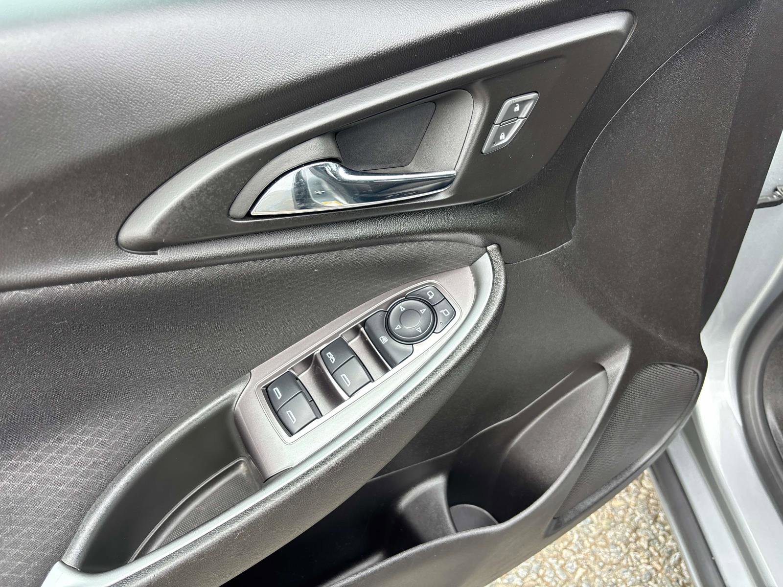 Used 2024 Chevrolet Malibu LT image 8