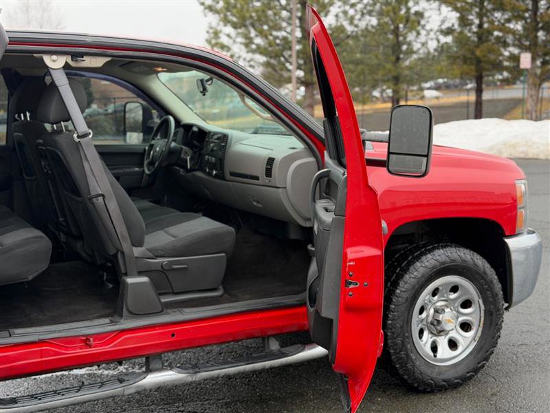 Used 2013 Chevrolet Silverado 1500 LS image 19