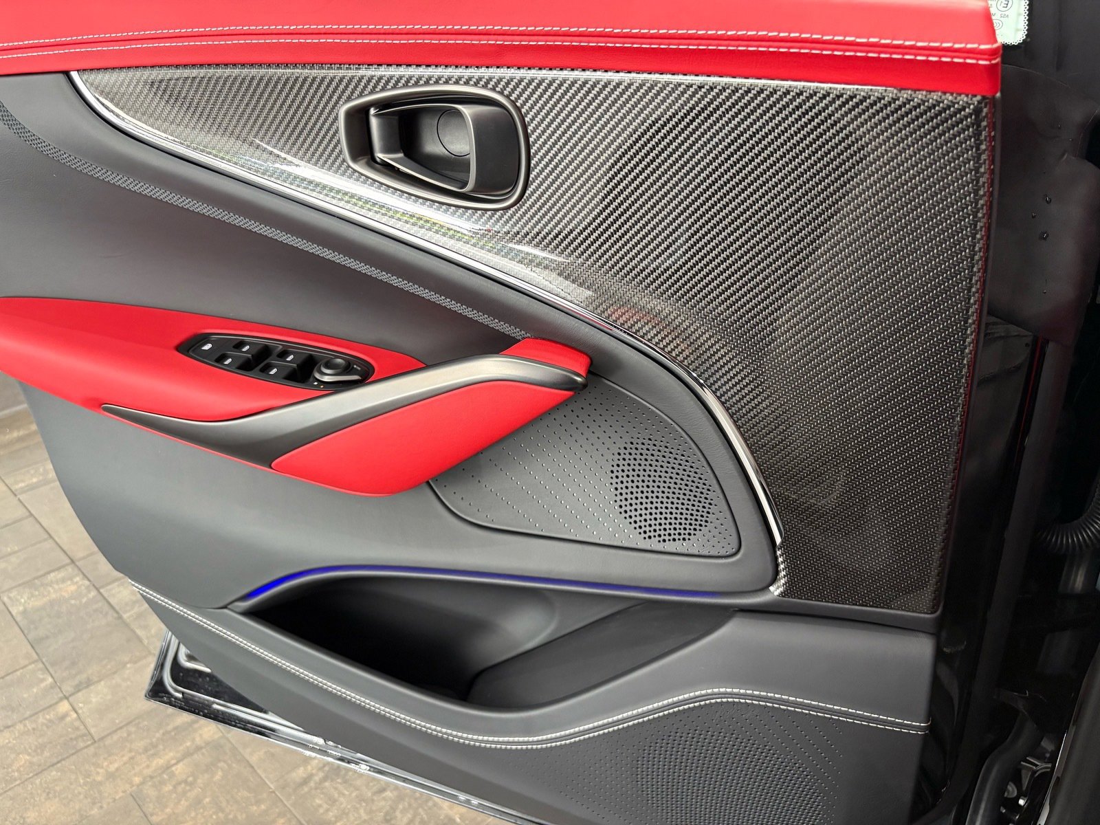 New 2025 Aston Martin DBX 707 image 16