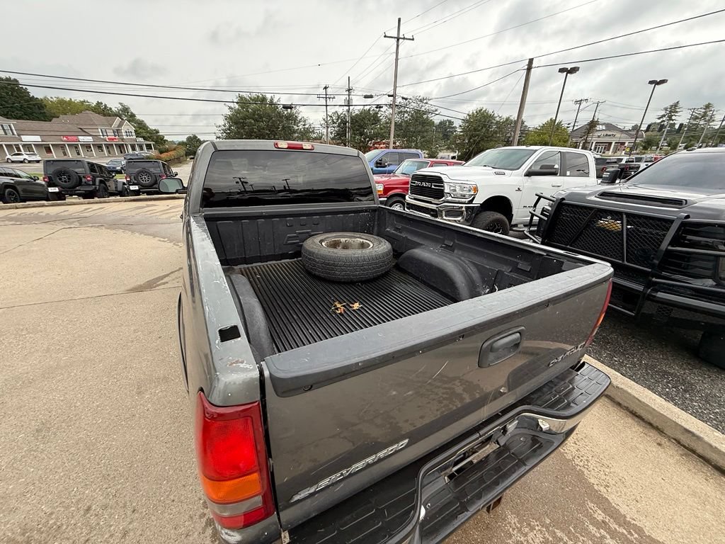 Used 2001 Chevrolet Silverado 1500 LS w/ Off-Road Chassis Pkg AWD/4WD image 8