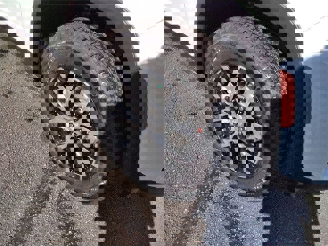 New 2025 Jeep Grand Cherokee Limited w/ Trailer Tow Package image 17