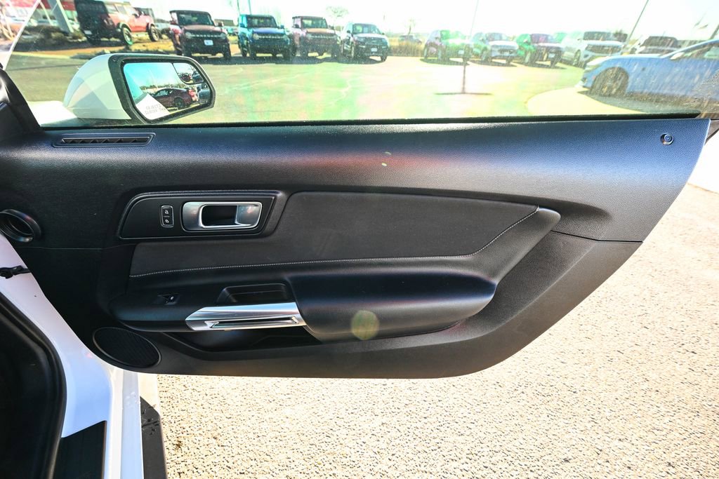 Used 2019 Ford Mustang Coupe image 26