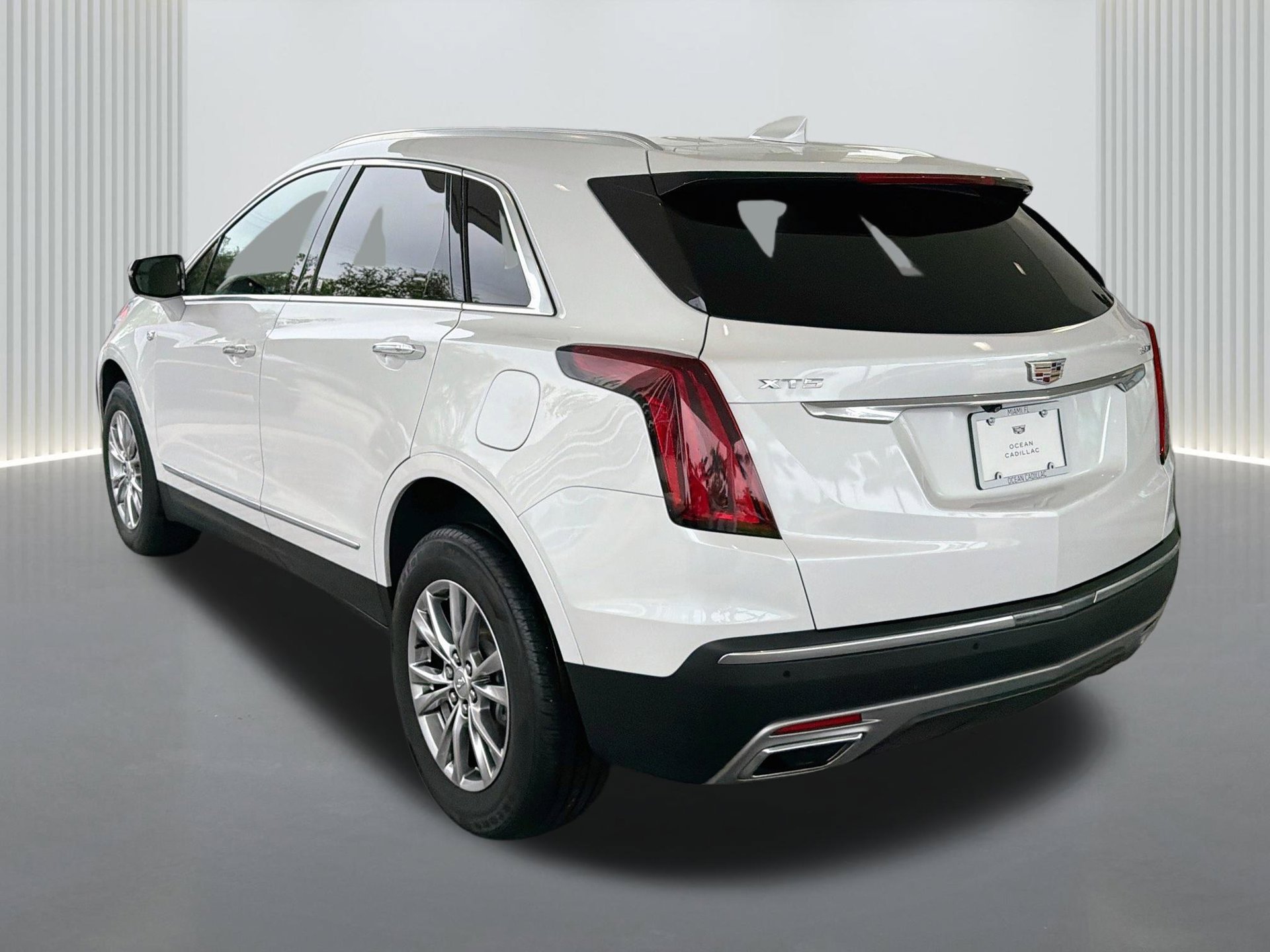 Used 2023 Cadillac XT5 Premium Luxury FWD image 3