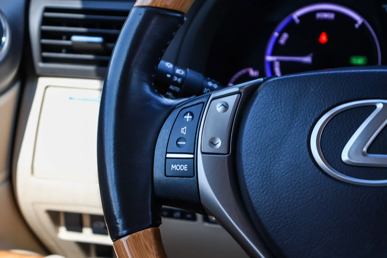 Used 2014 Lexus RX 450h FWD image 17