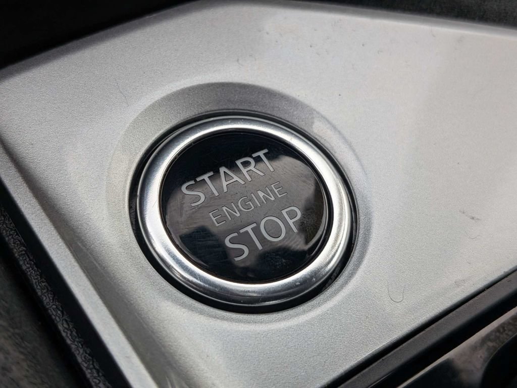 Used 2025 Nissan Altima 2.5 SV FWD image 26