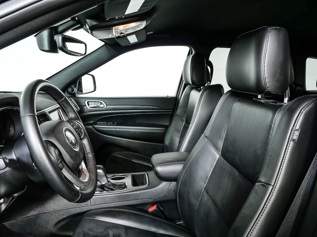 Used 2018 Jeep Grand Cherokee Altitude RWD image 5