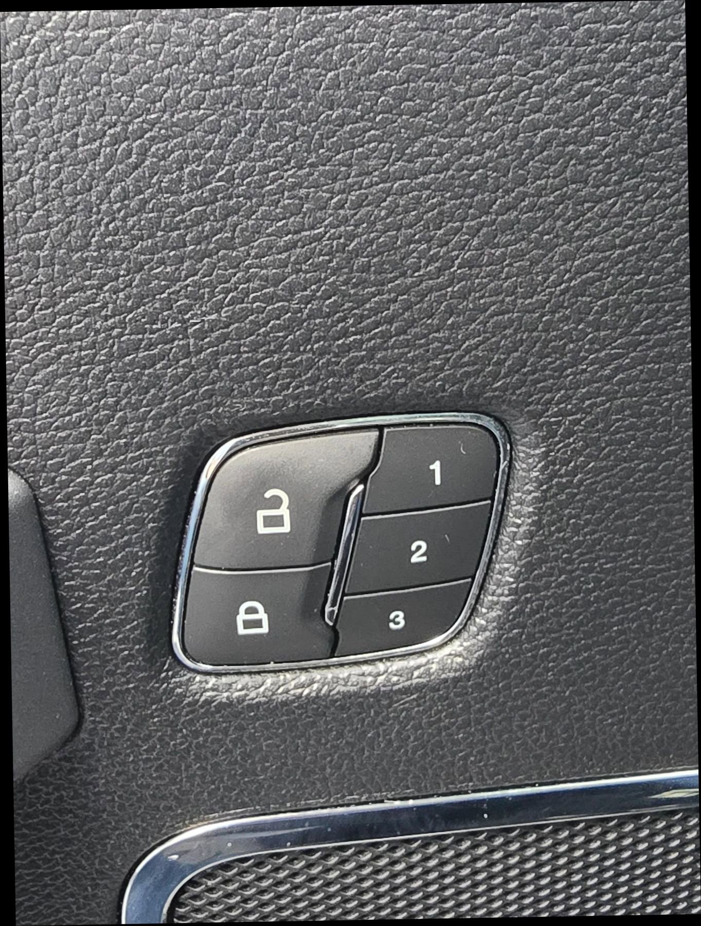 Used 2019 Ford F250 Platinum w/ Platinum Ultimate Package AWD/4WD image 20