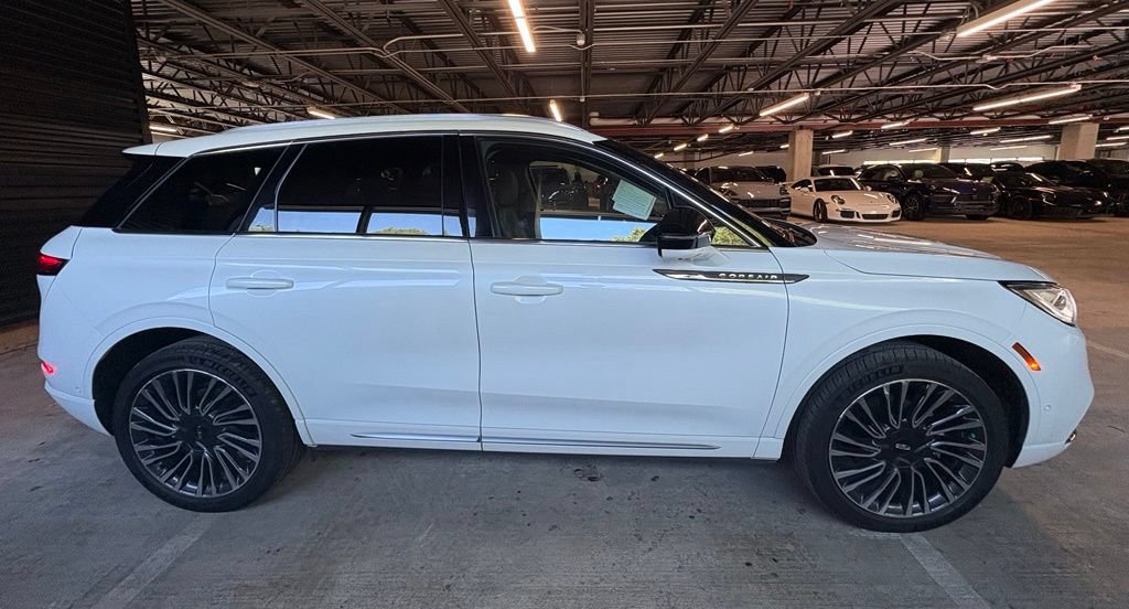 Used 2020 Lincoln Corsair Reserve w/ Equipment Group 202A AWD/4WD image 9