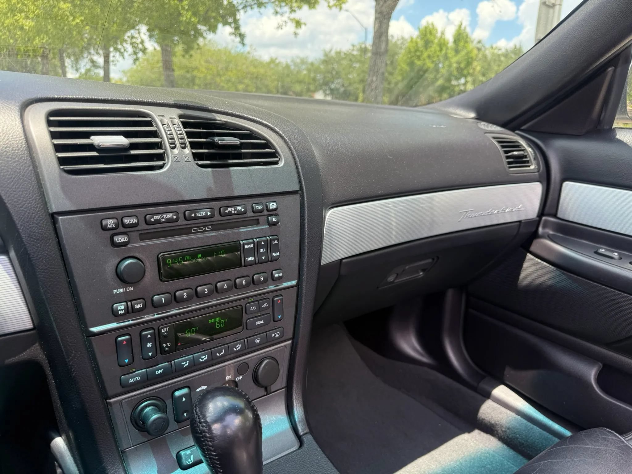 Used 2004 Ford Thunderbird RWD image 14