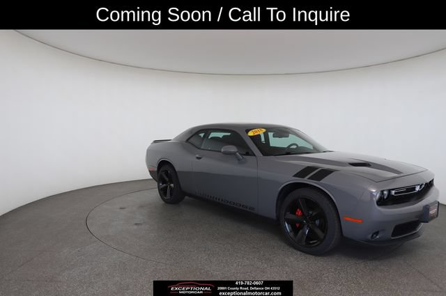 Used 2018 Dodge Challenger SXT RWD image 27