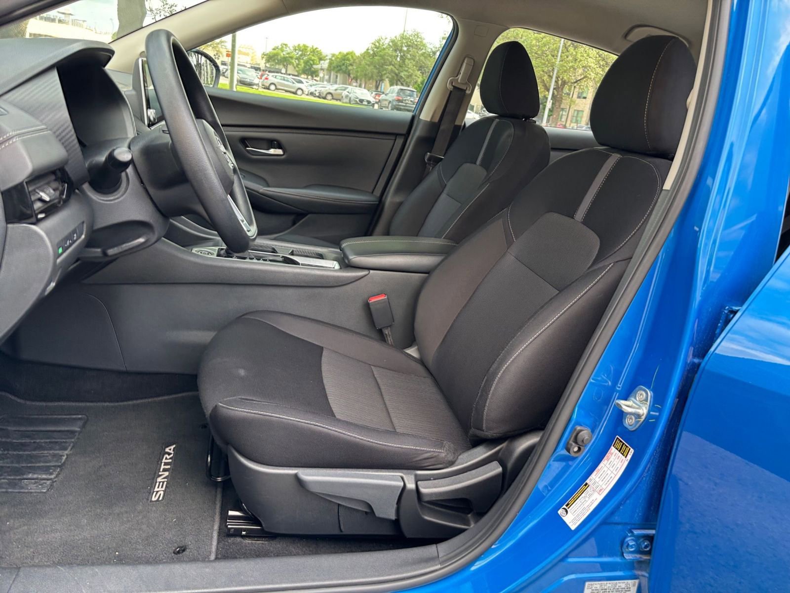 Used 2025 Nissan Sentra SV FWD image 22