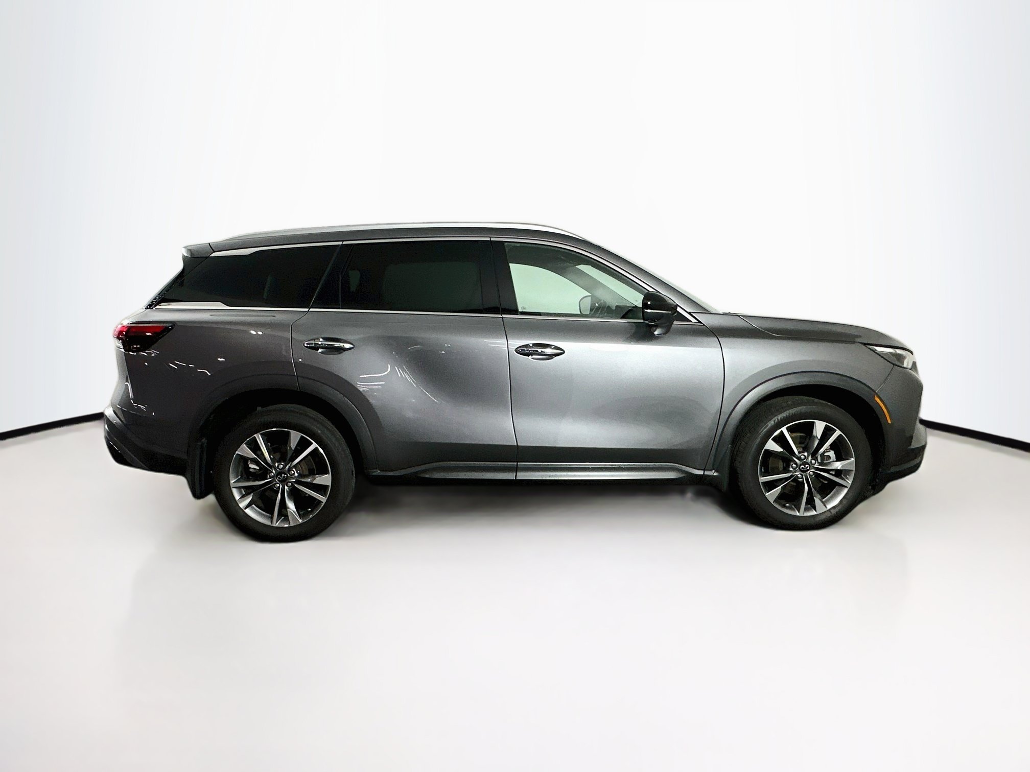 Used 2023 INFINITI QX60 Luxe w/ Performance Audio Package FWD image 10