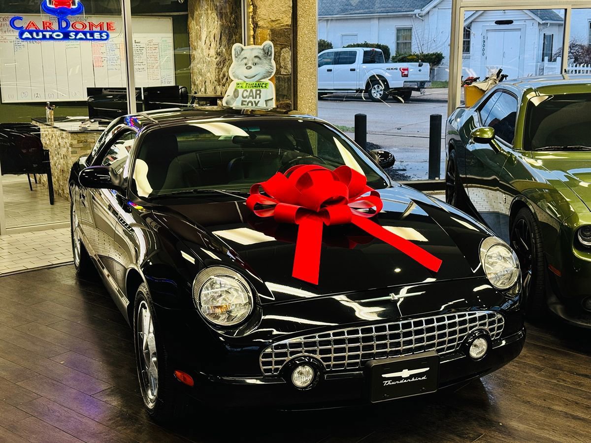 Used 2002 Ford Thunderbird Deluxe image 1