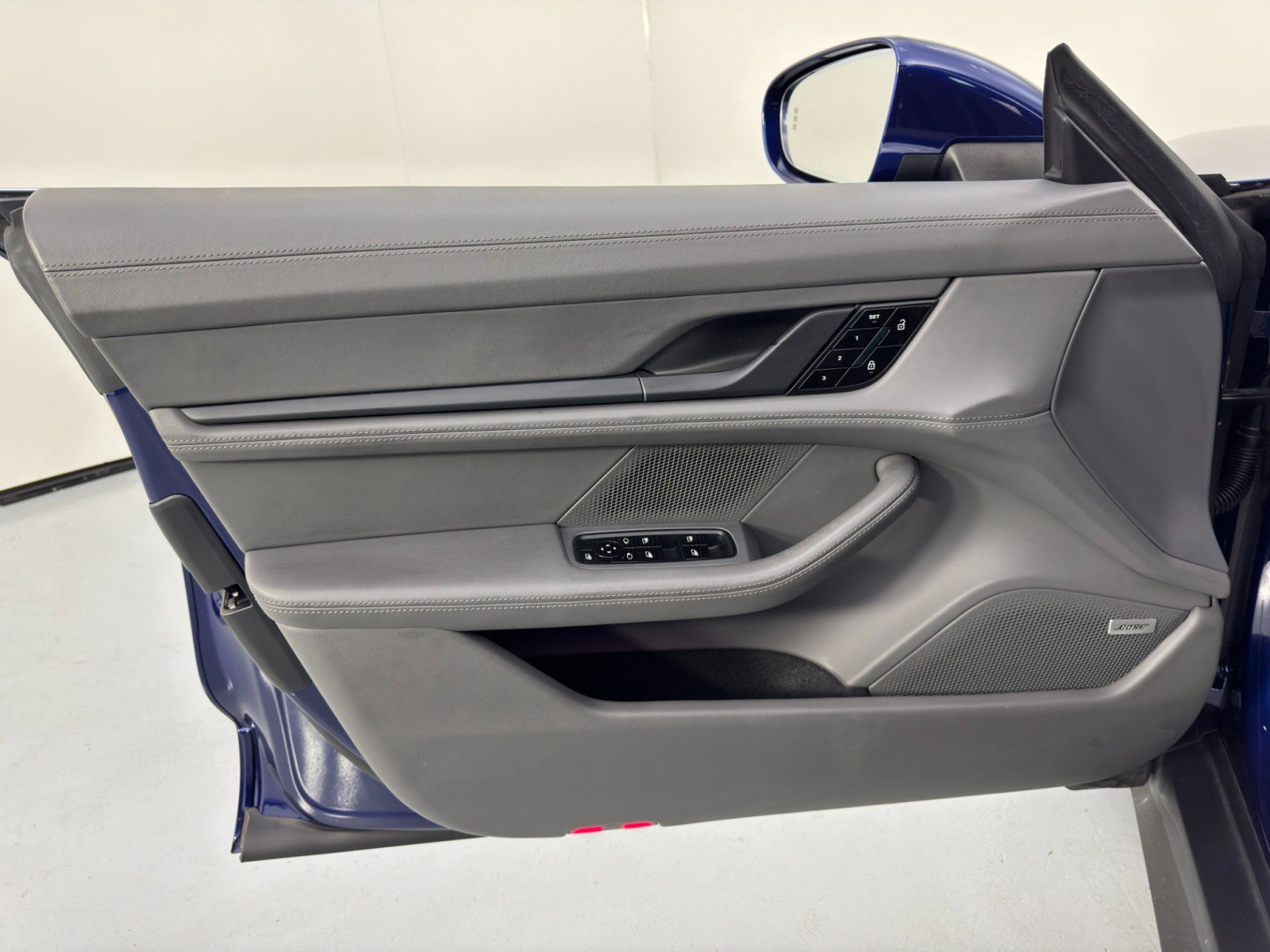 Used 2020 Porsche Taycan 4S w/ Premium Package image 45