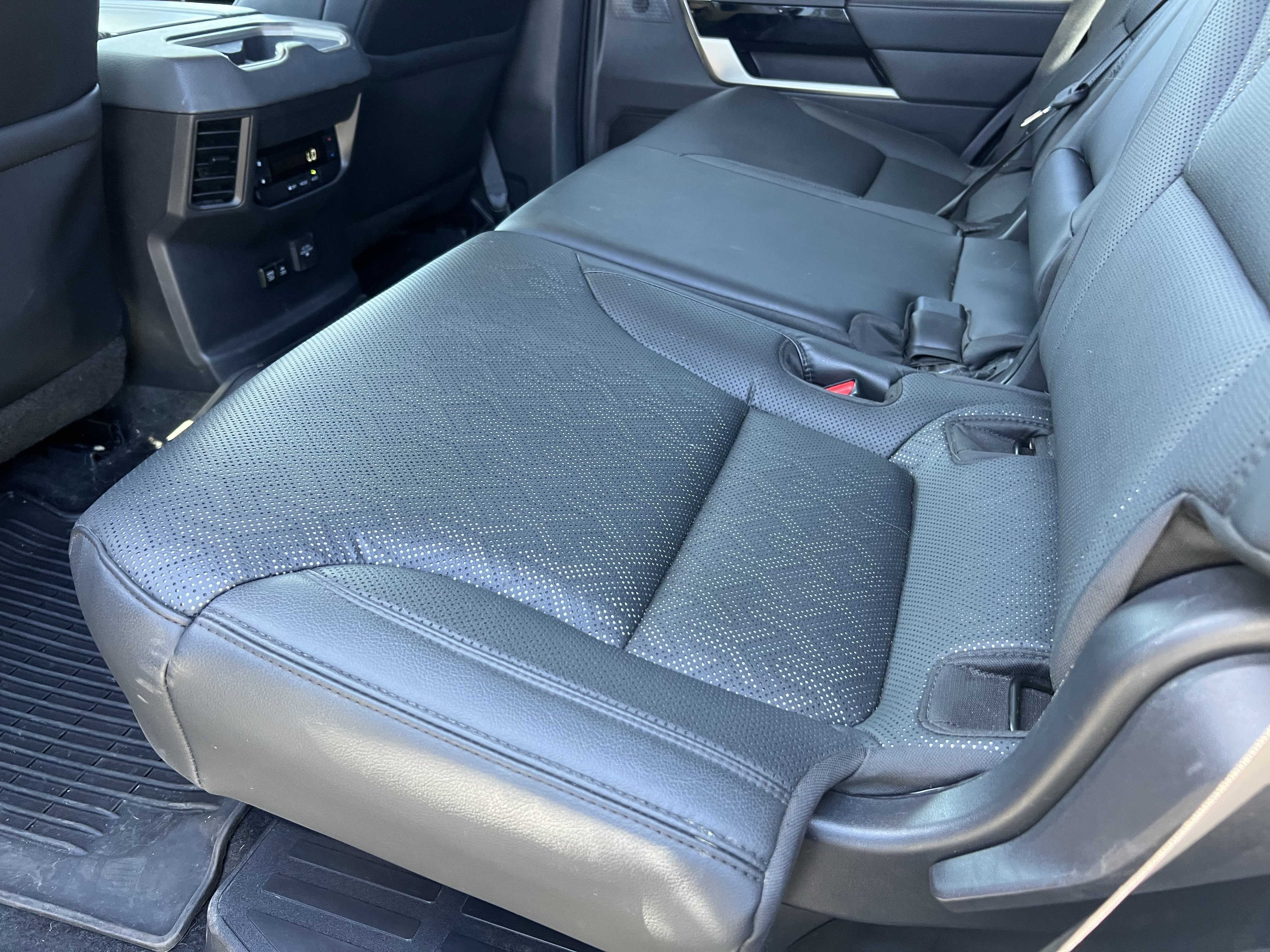 Used 2024 Toyota Sequoia Limited w/ Tow Technology Package AWD/4WD image 35