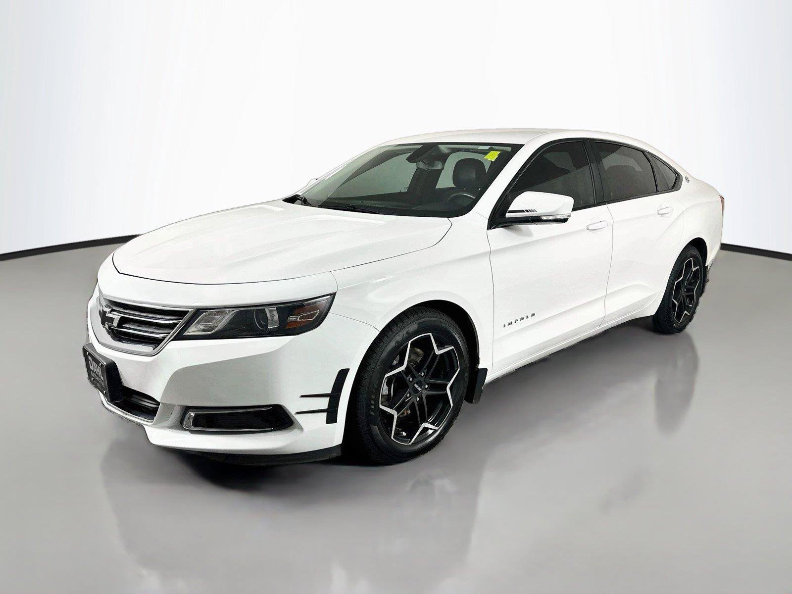 Used 2015 Chevrolet Impala LT FWD image 4
