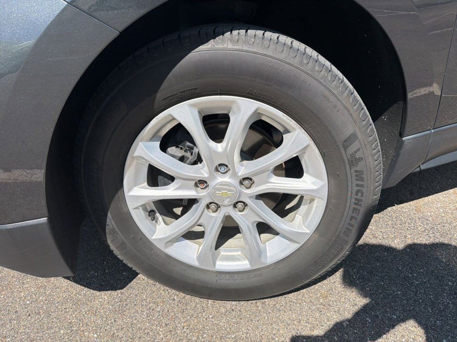 Used 2018 Chevrolet Equinox LT FWD image 9