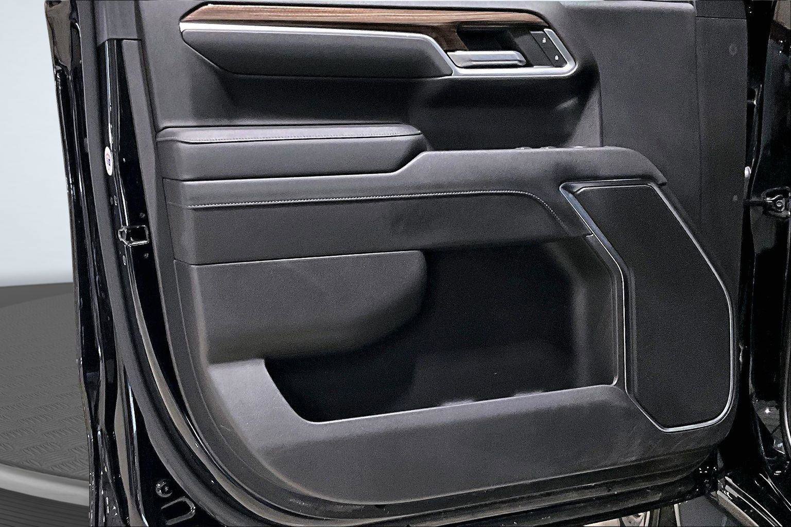 Used 2022 Chevrolet Silverado 1500 LT w/ Protection Package image 25