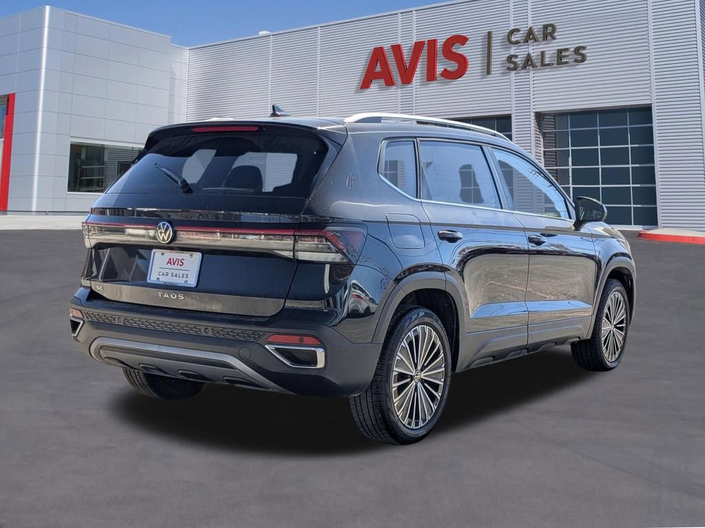 Used 2025 Volkswagen Taos SE image 6