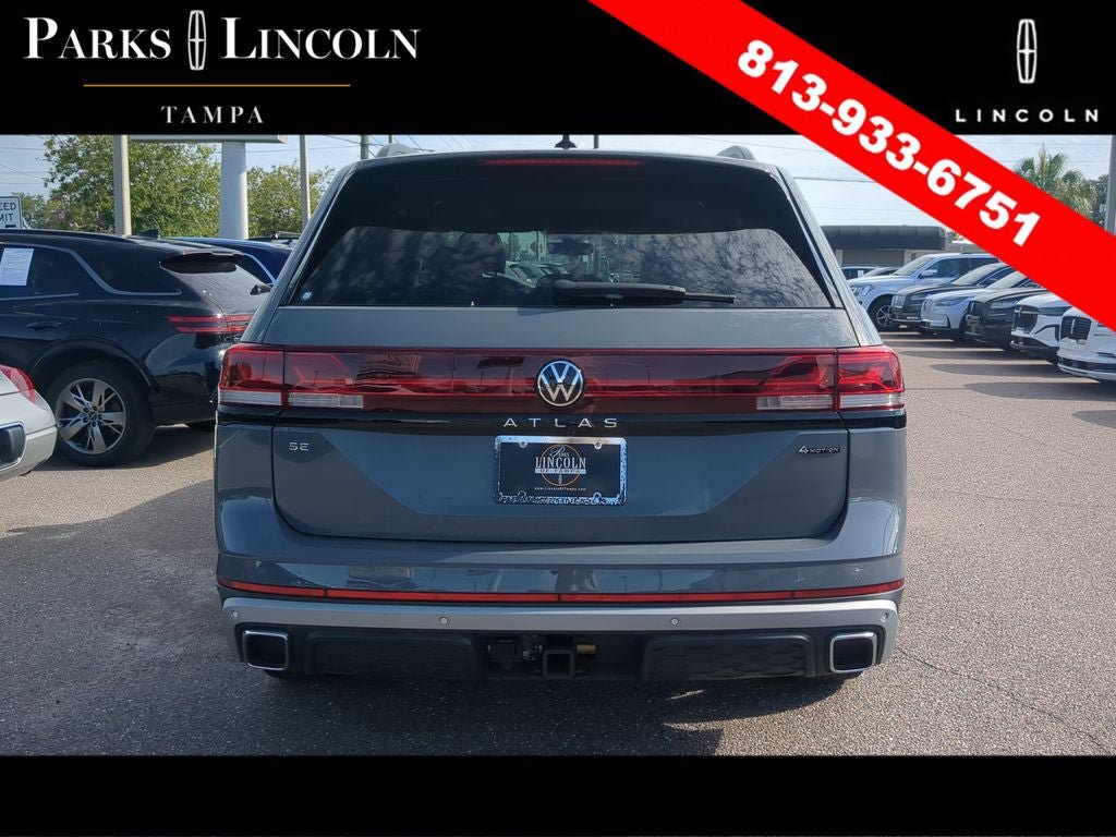 Used 2025 Volkswagen Atlas Peak Edition SE AWD/4WD image 5