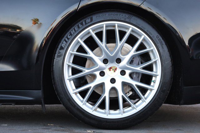 Used 2017 Porsche Panamera image 56