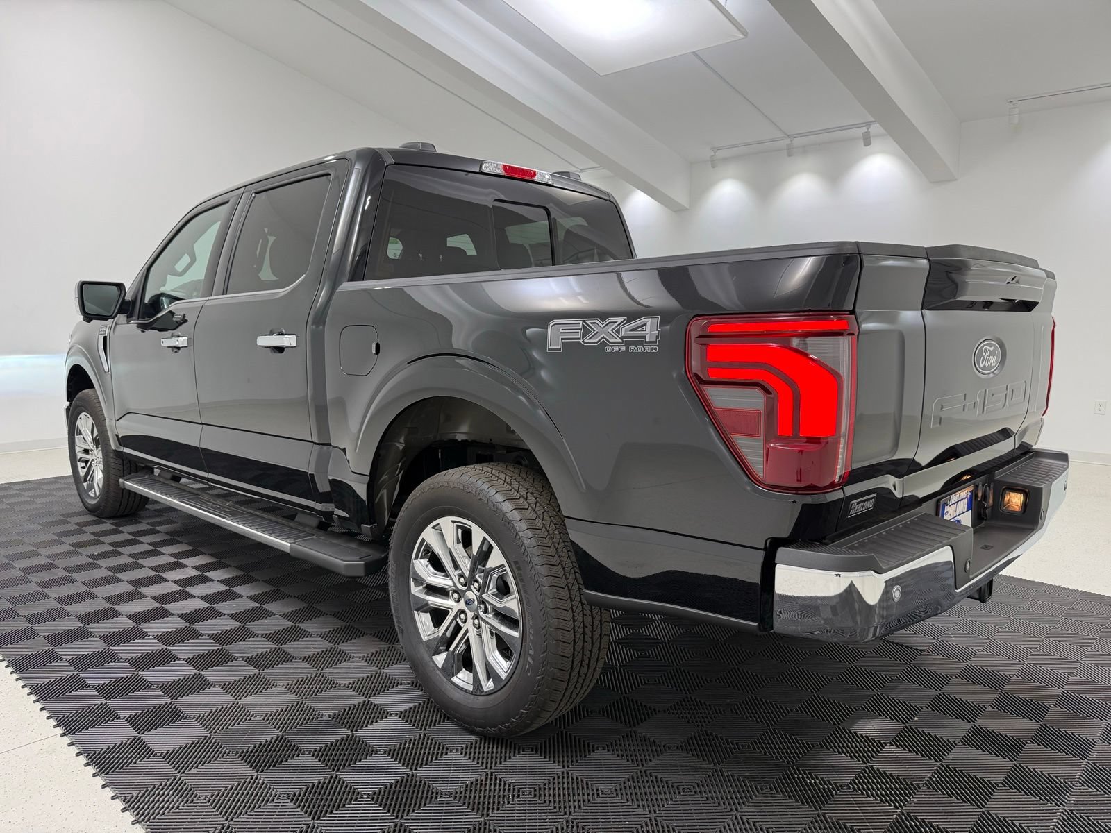 New 2025 Ford F150 Lariat w/ Equipment Group 502A High AWD/4WD image 4