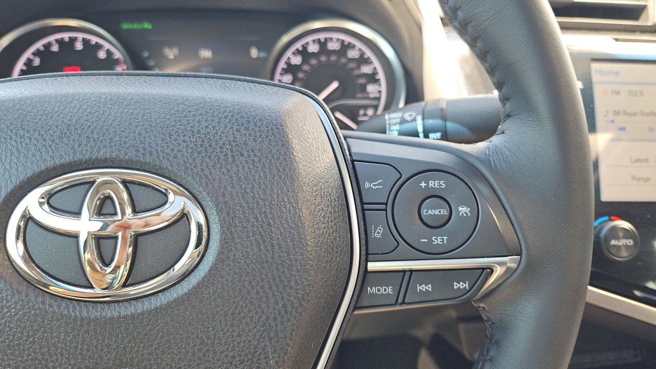 Used 2018 Toyota Camry XLE w/ Driver Assist Package FWD image 18