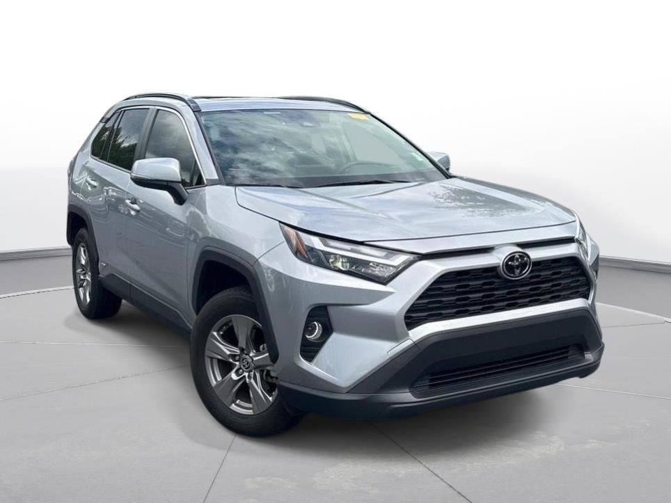 Certified 2025 Toyota RAV4 XLE w/ Convenience Package AWD/4WD image 4