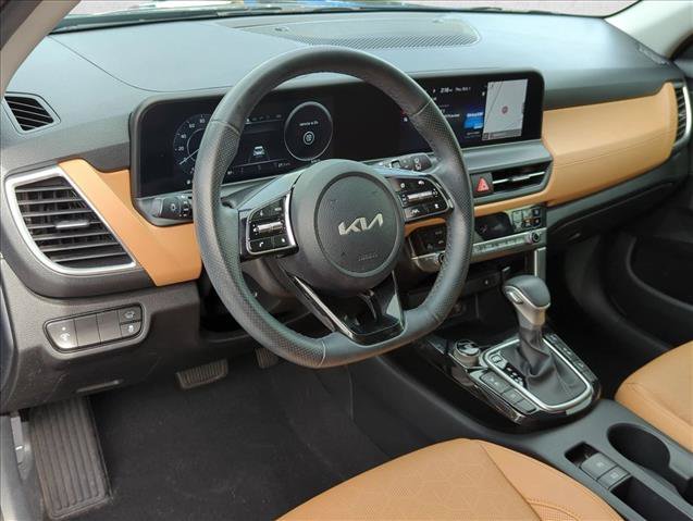 Used 2024 Kia Seltos SX w/ SX Sunroof Package AWD/4WD image 10