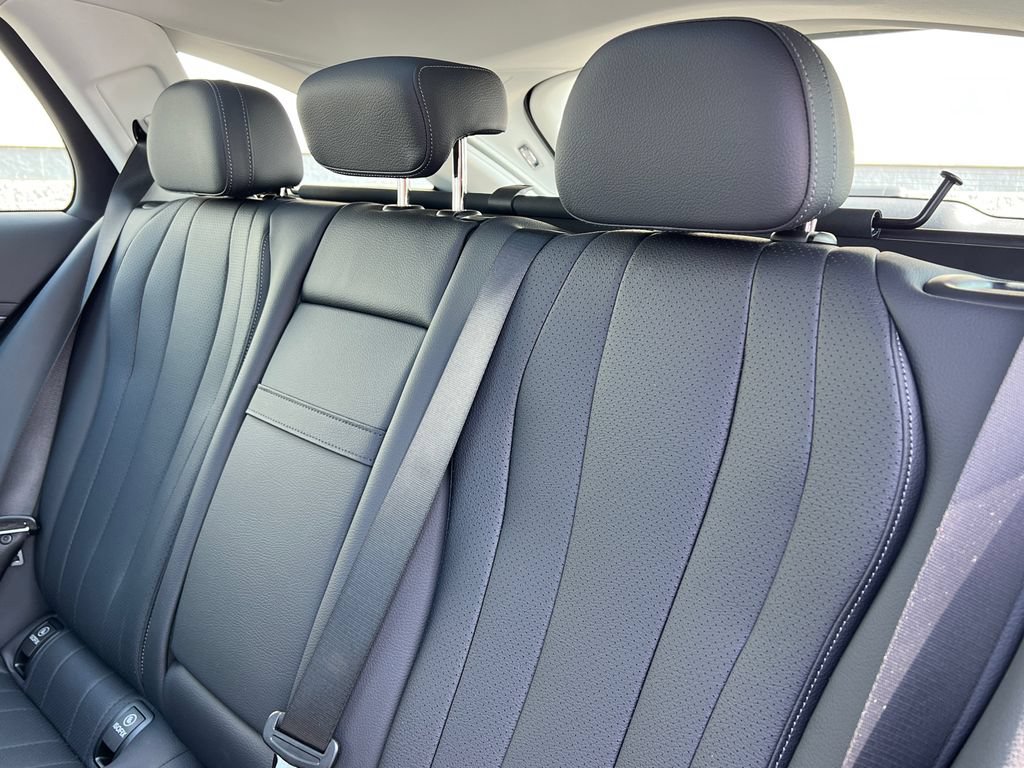 New 2026 Mercedes-Benz E 450 4MATIC All-Terrain Wagon image 26