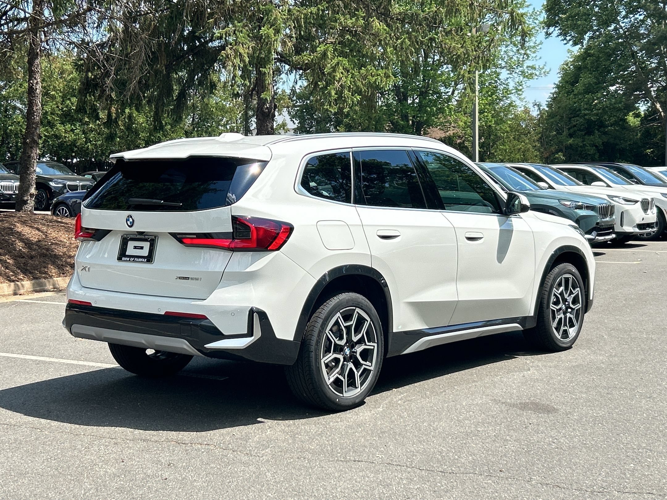 Used 2026 BMW X1 xDrive28i w/ Technology Package AWD/4WD image 9