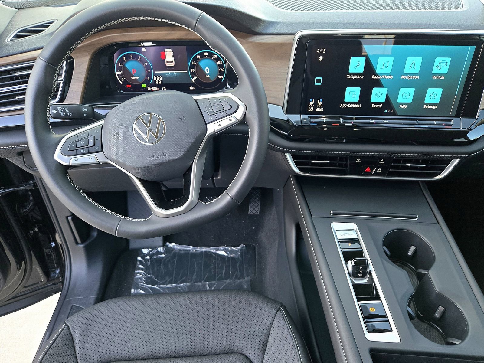 New 2026 Volkswagen Atlas SE image 9