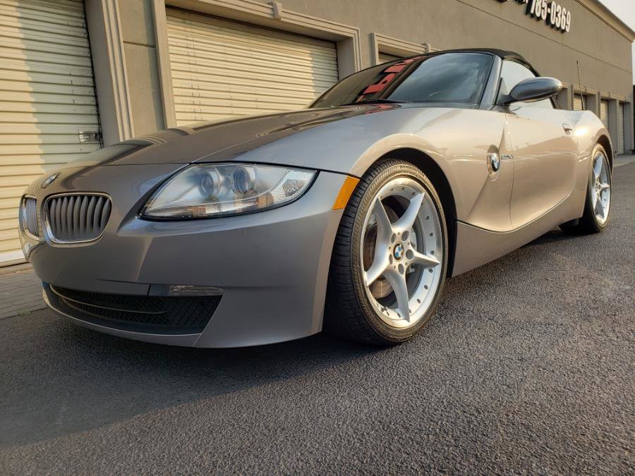 Used 2008 BMW Z4 3.0si image 38
