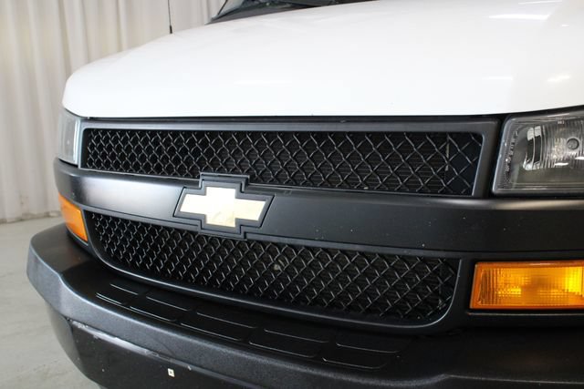 Used 2022 Chevrolet Express 2500 w/ Driver Convenience Package RWD image 34