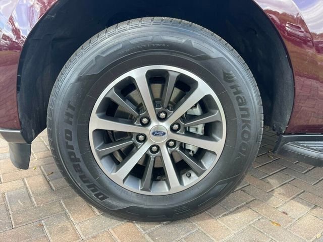 Used 2021 Ford Expedition XLT image 7