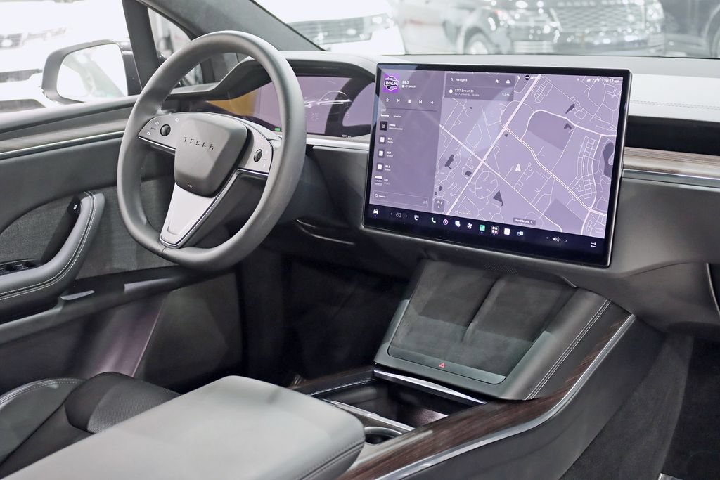 Used 2024 Tesla Model X AWD/4WD image 31