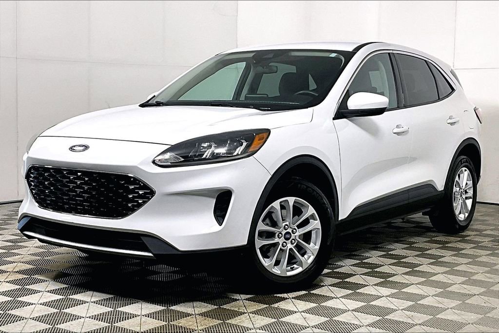 Used 2020 Ford Escape SE image 2