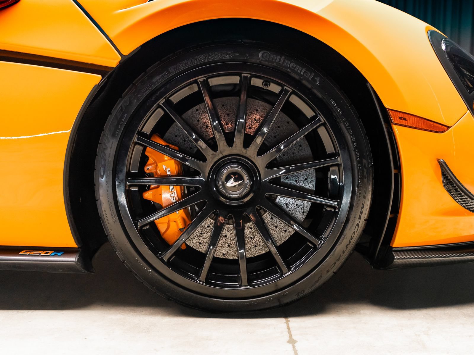 Used 2020 McLaren 620R RWD image 29
