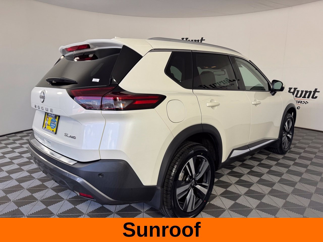Used 2023 Nissan Rogue SL AWD/4WD image 7