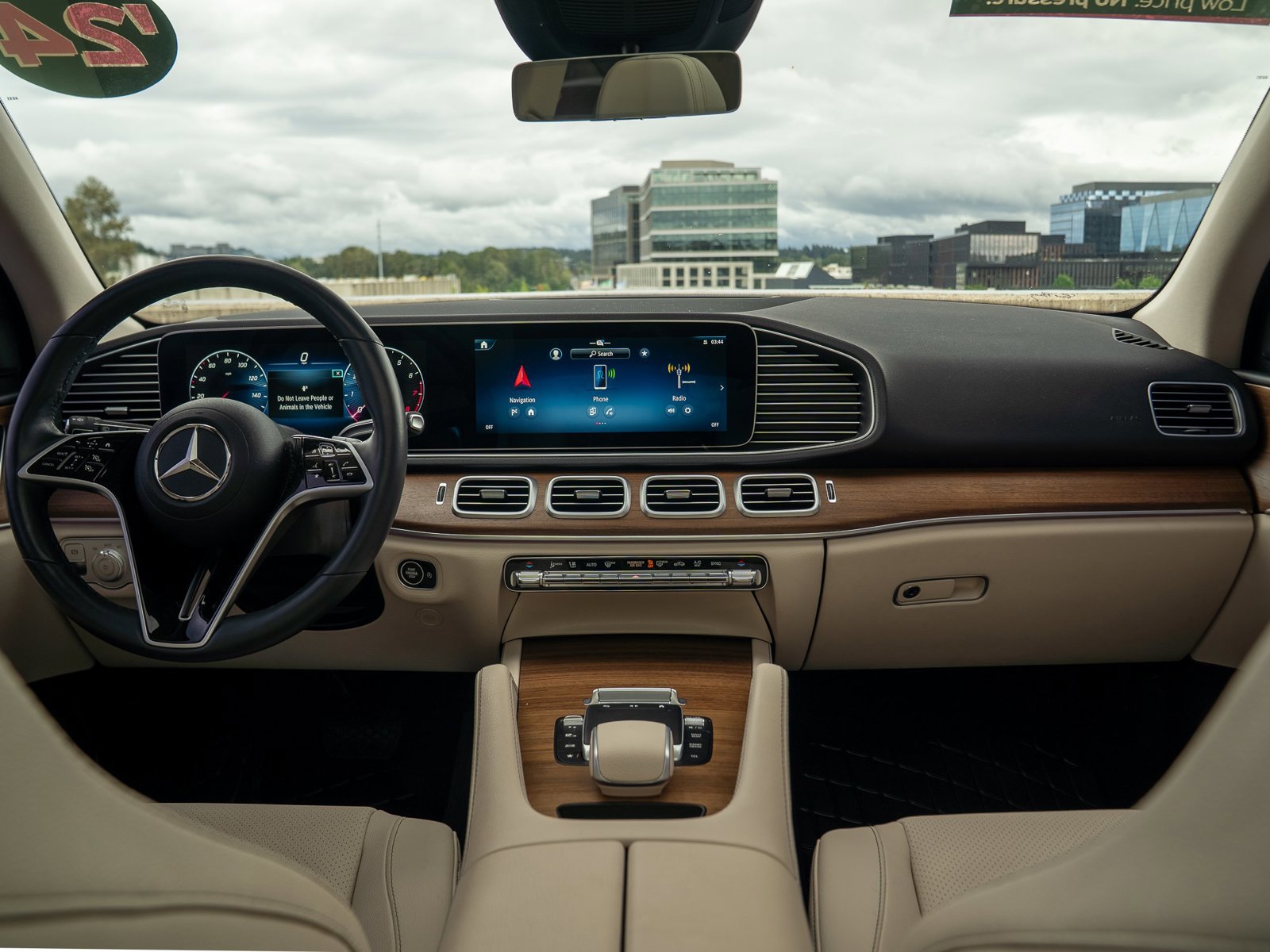 Certified 2024 Mercedes-Benz GLE 350 4MATIC w/ Winter Package image 19