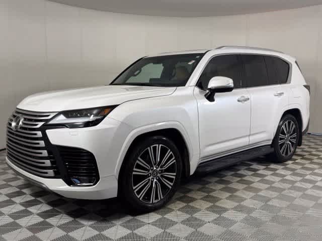 Used 2023 Lexus LX 600 4WD w/ Accessory Package (Z1) image 2